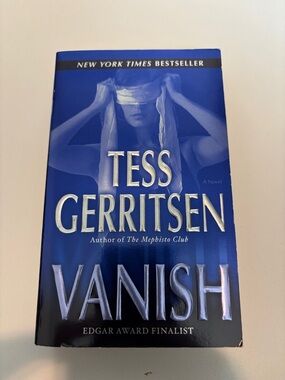 Vanish by Tess Gerritsen Paperback book